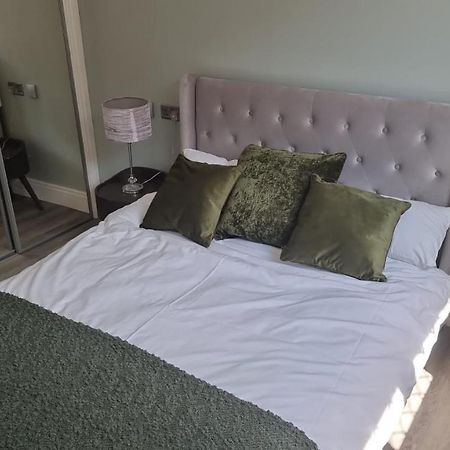 Jasmin Apartments - Luxury 1 & 2 Bedroom Units With Free Parking Bushey Zewnętrze zdjęcie