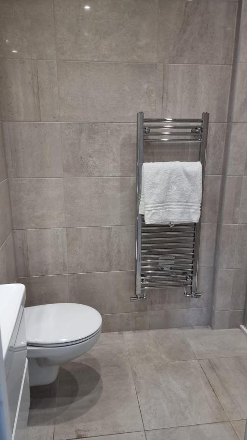 Jasmin Apartments - Luxury 1 & 2 Bedroom Units With Free Parking Bushey Zewnętrze zdjęcie
