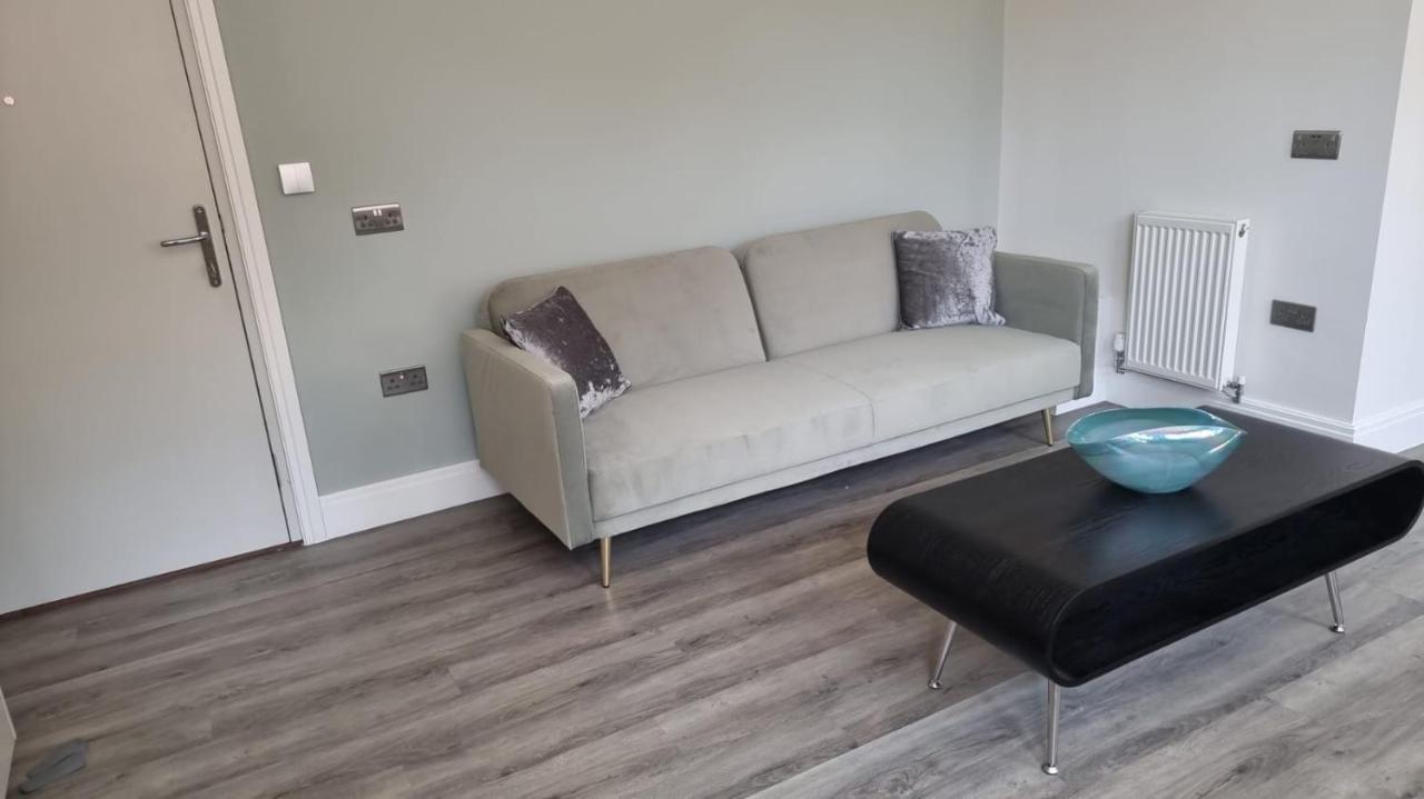 Jasmin Apartments - Luxury 1 & 2 Bedroom Units With Free Parking Bushey Zewnętrze zdjęcie